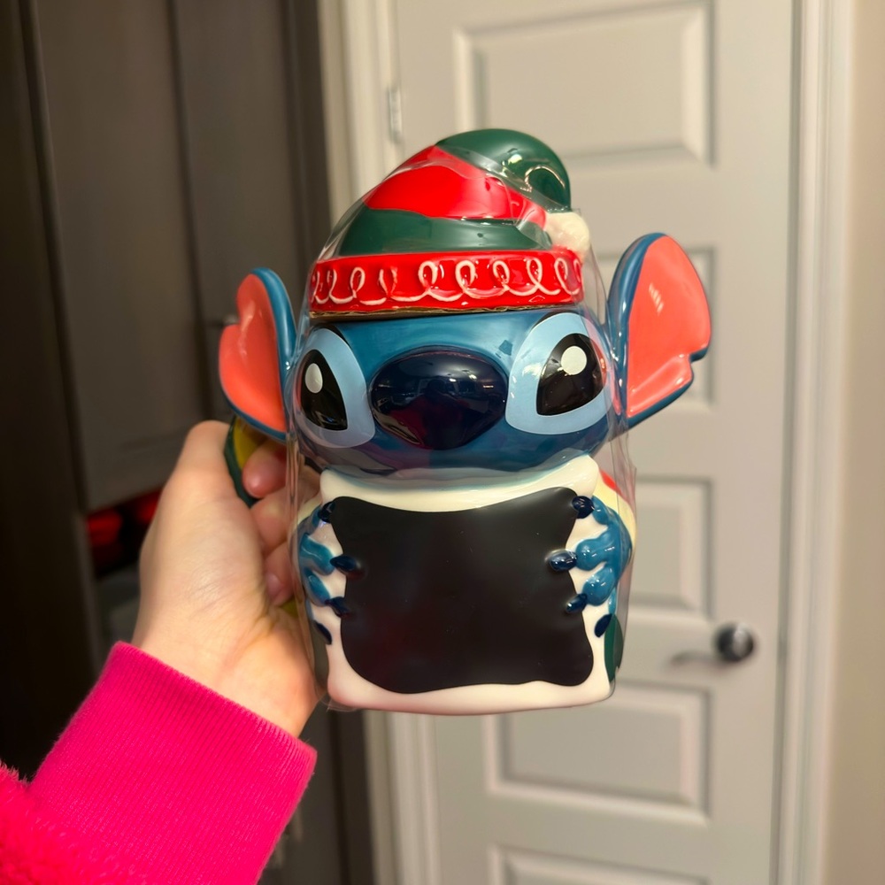 NEW Stitch Holiday Mug with lid